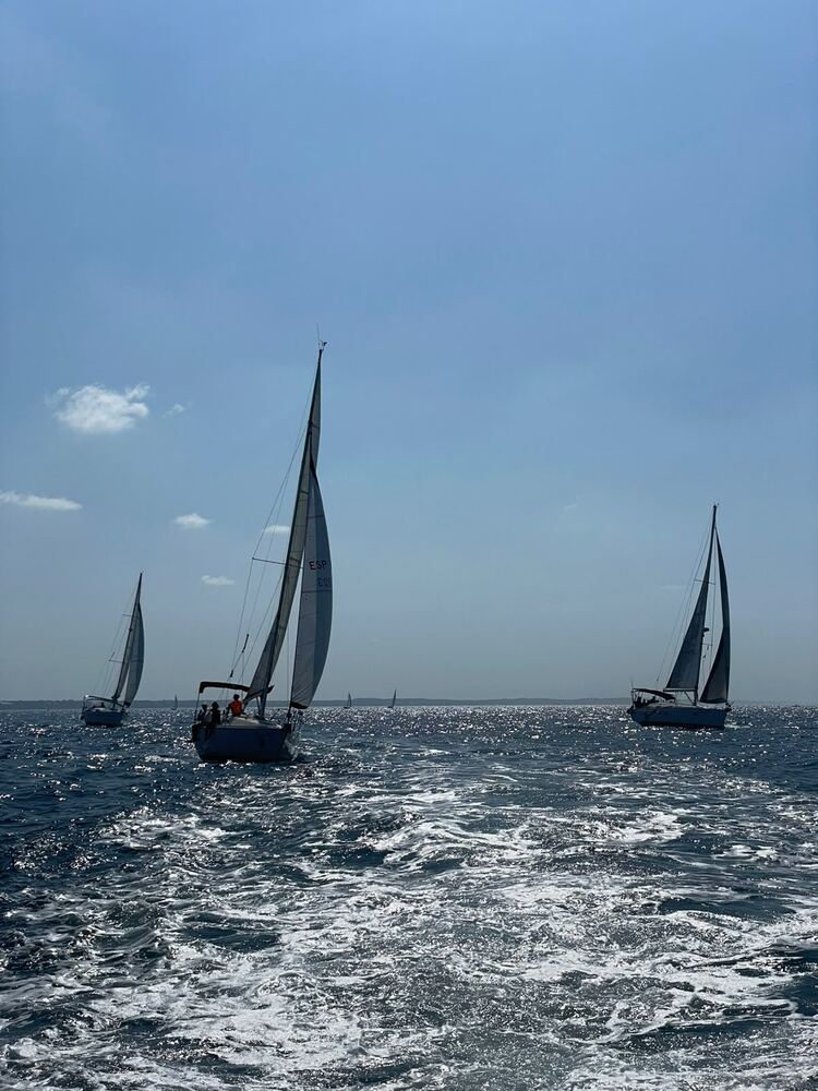 Barcos de la flota durante la II Bucanera